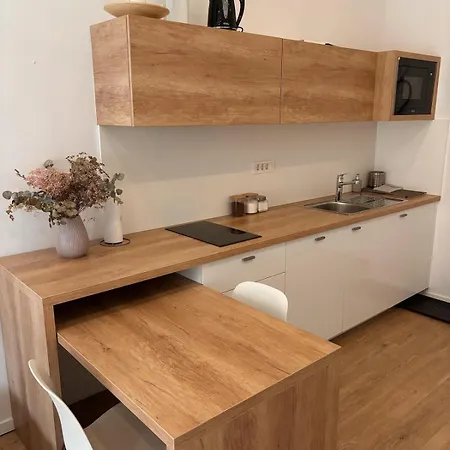 Unique In Cente Of Apartment *